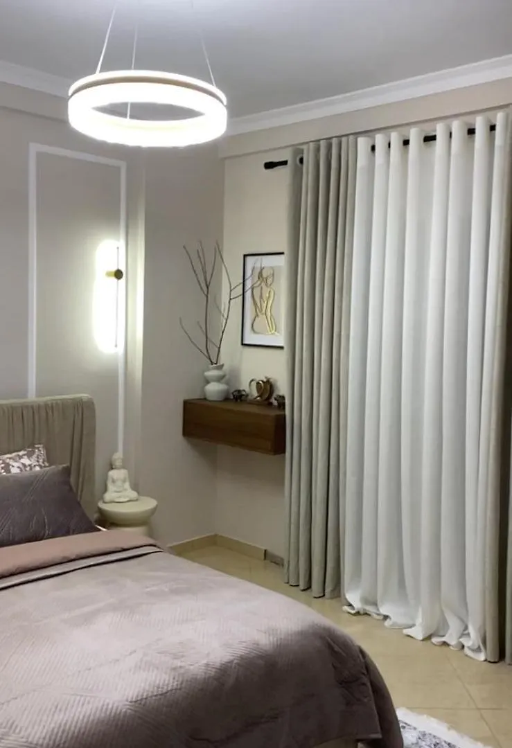 Luxury Apartaments 费里 0*,
